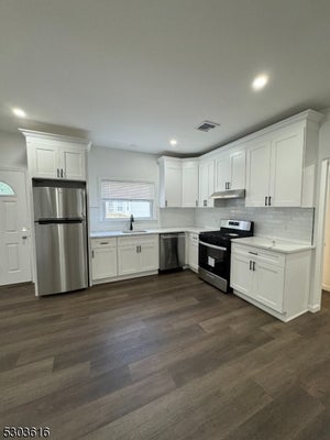 35 CENTRAL AVE APT 1, CALDWELL, NJ 07006 - Image c2d81e61d8e17dcc60820943aeb6c7ef/512383533