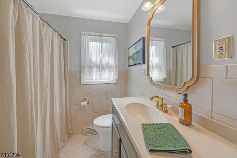 Rainbow Lakes - Residential