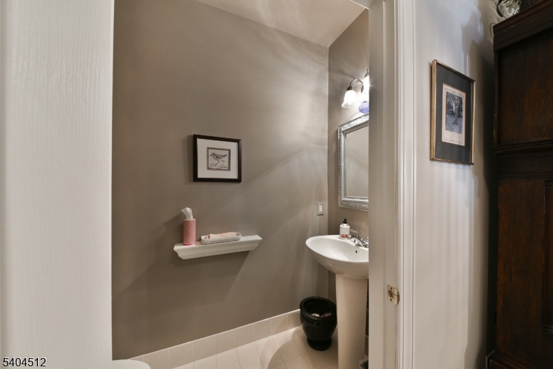 Lamberts Hill - Residential