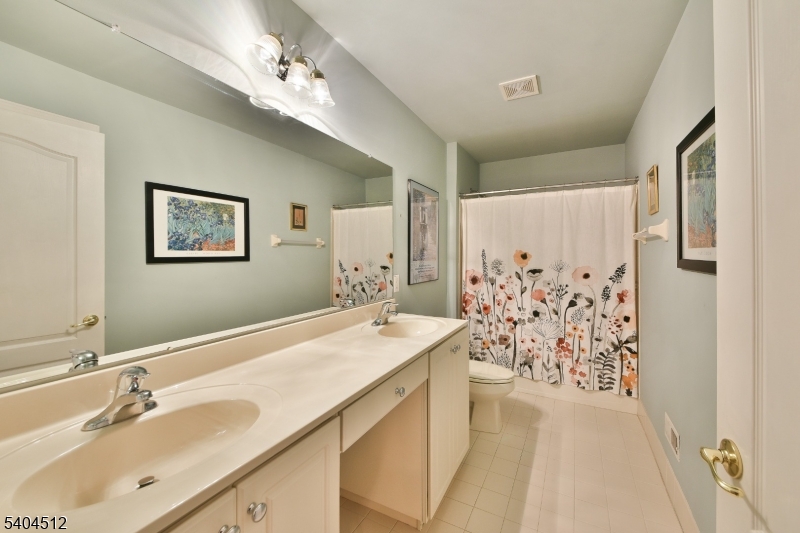 Lamberts Hill - Residential