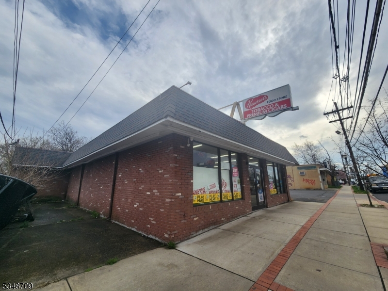 550 Hamilton St