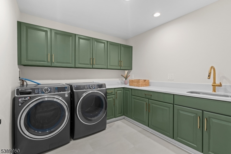 East Side on Mendham - Residential