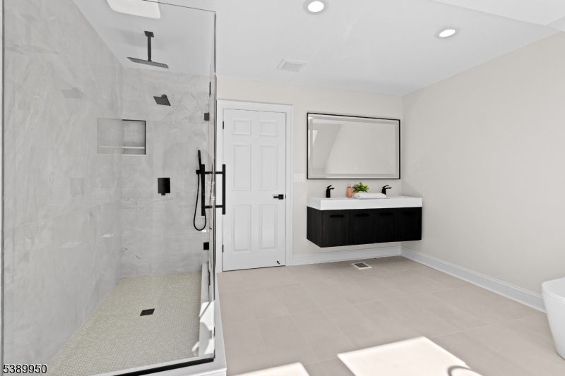 East Side on Mendham - Residential