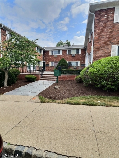 Manor II - Residential Lease