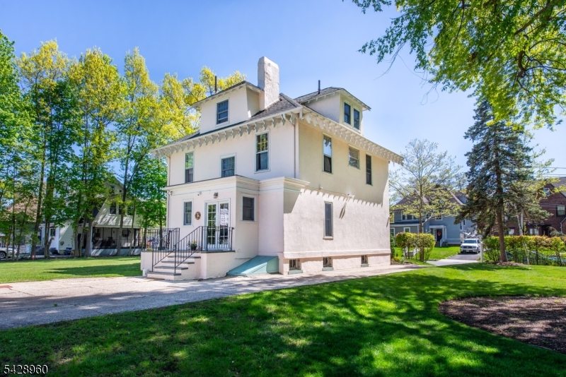 Seven Oaks - Residential
