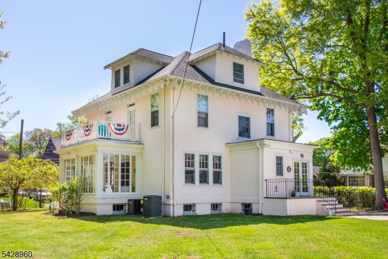 Seven Oaks - Residential