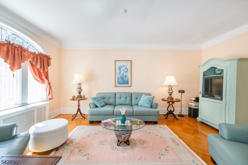 Seven Oaks - Residential