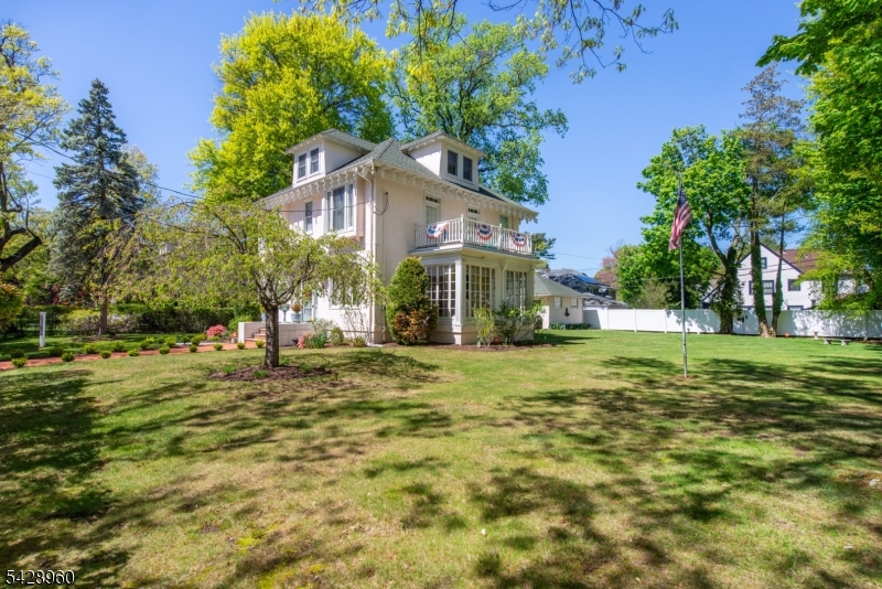 Seven Oaks - Residential