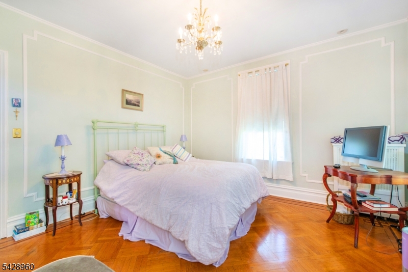 Seven Oaks - Residential