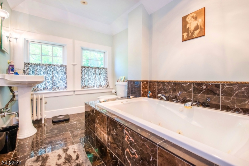 Seven Oaks - Residential