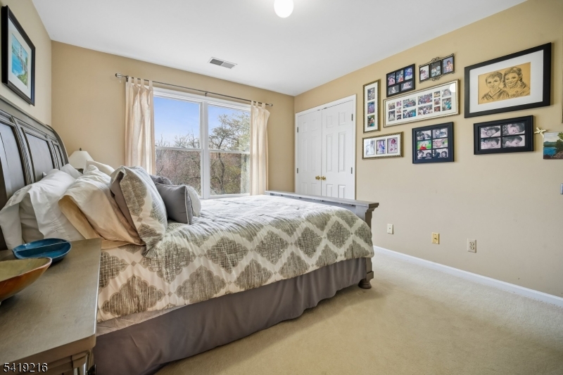 Ironia - Residential