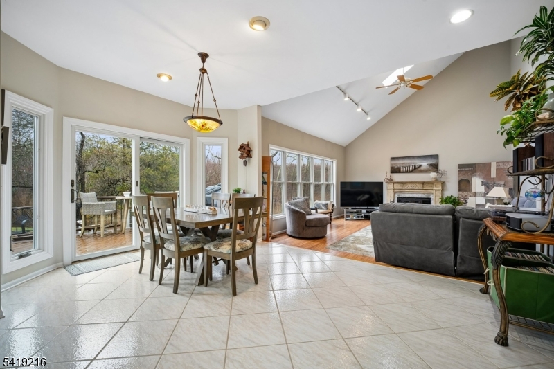 Ironia - Residential