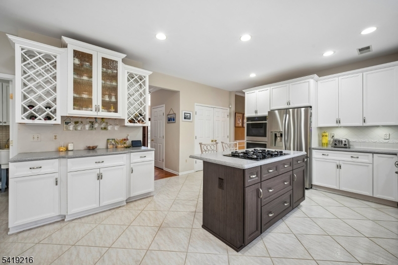 Ironia - Residential