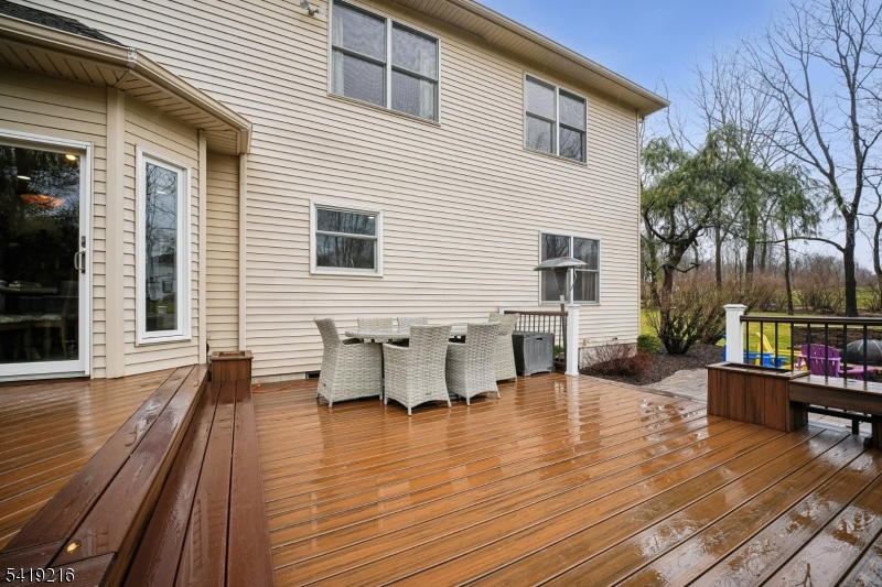 Ironia - Residential