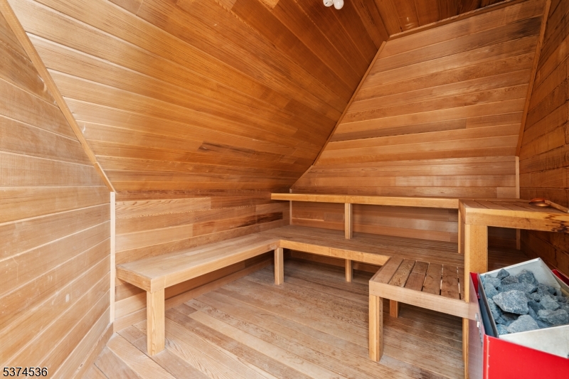 Bernardsville Mountain - Residential