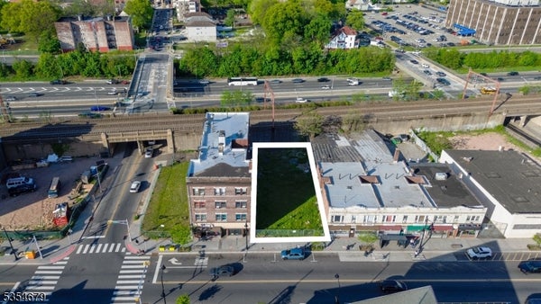 395 MARTIN LUTHER KING JR BLVD, NEWARK, NJ 07102 - Image c30478dc9730cc7c9dcba5f8dc83b5dd/142290104
