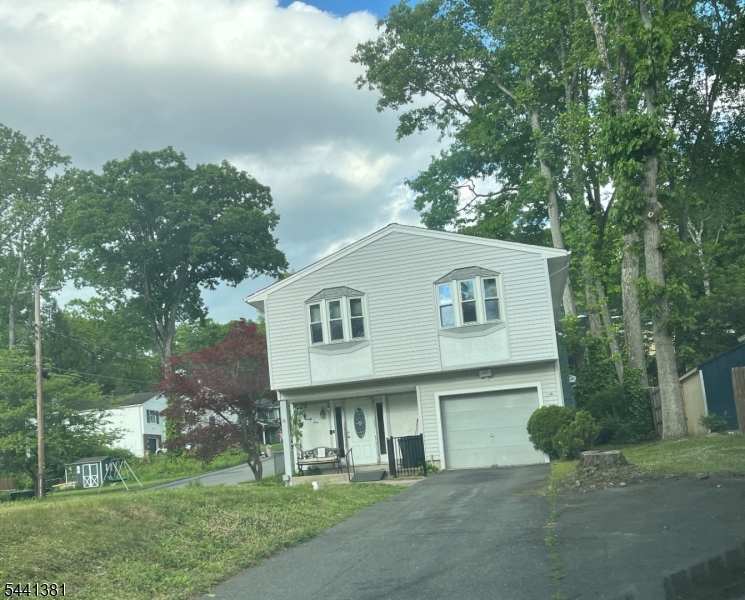 21 Greenwood Ave - Photo 2