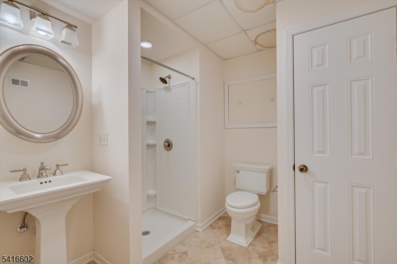 Montgomery Manor - Residential