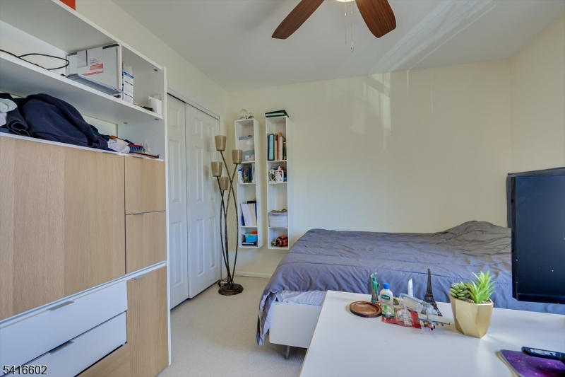 Montgomery Manor - Residential