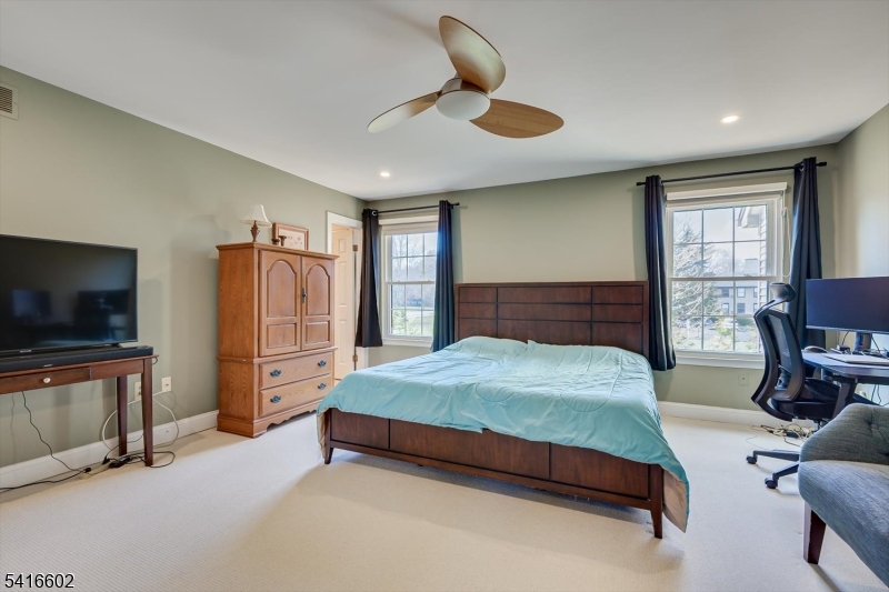 Montgomery Manor - Residential