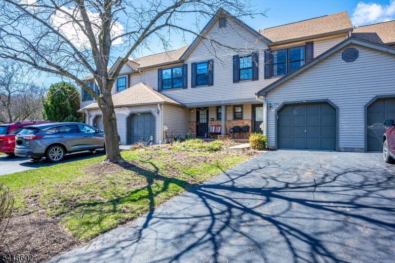 Montgomery Manor - Residential