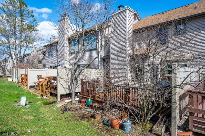 Montgomery Manor - Residential