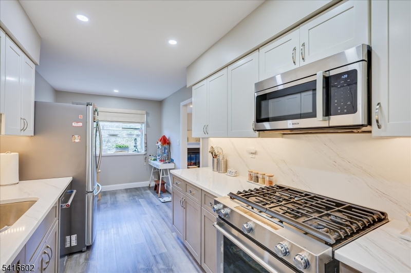 Montgomery Manor - Residential