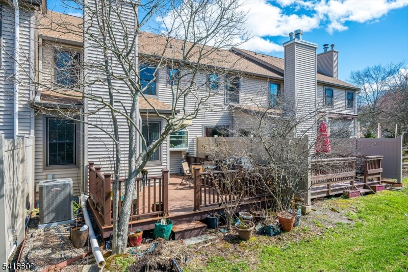 Montgomery Manor - Residential