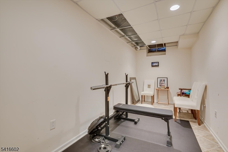 Montgomery Manor - Residential