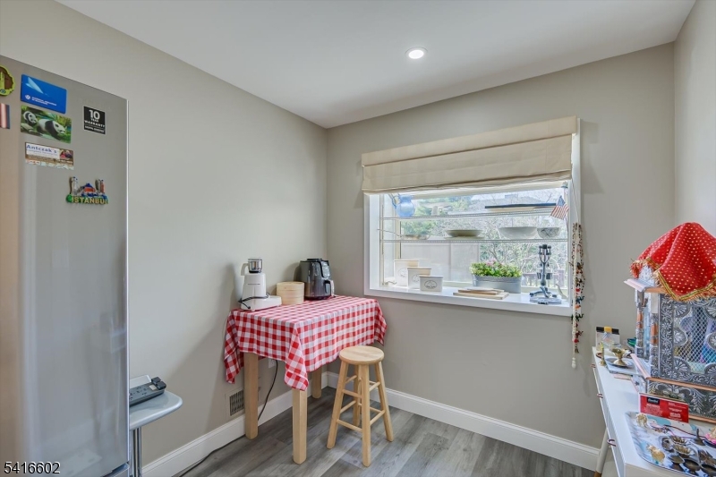 Montgomery Manor - Residential