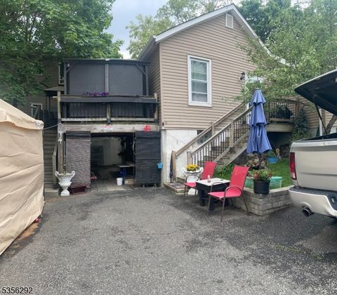 73 Garret St Paterson City NJ 07501