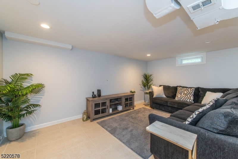 Indian Lake - Residential Lease