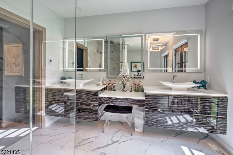 Round Top - Residential