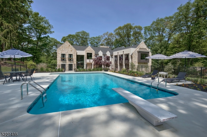 Round Top - Residential