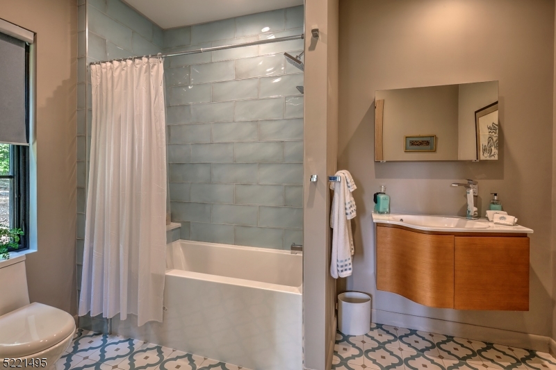 Round Top - Residential