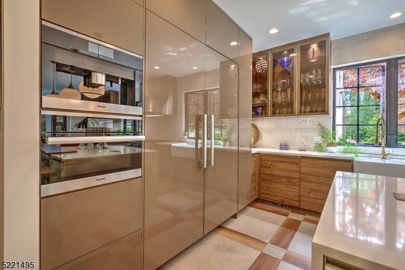 Round Top - Residential