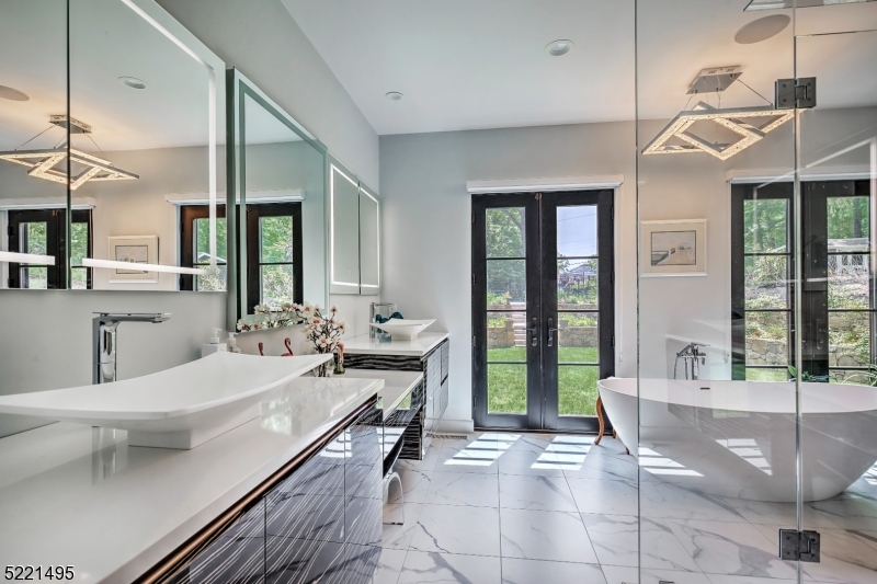 Round Top - Residential