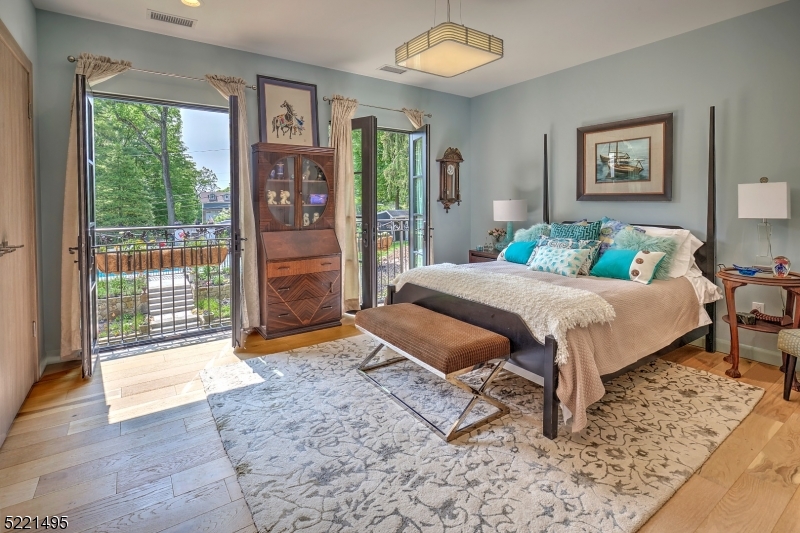 Round Top - Residential