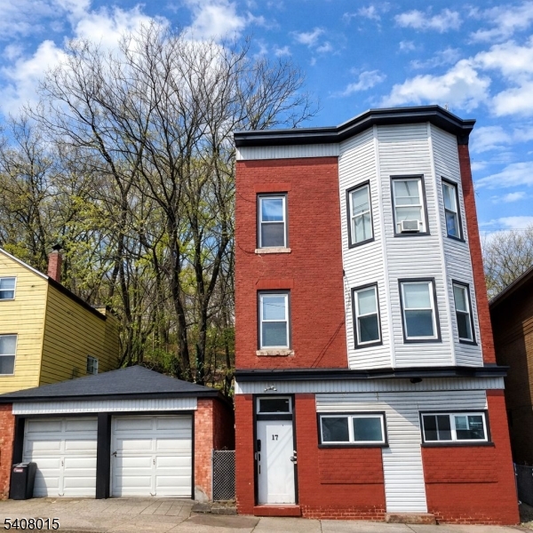 Photo 1 of 13 — 144 N 8Th St 2, Hawthorne Boro, NJ 07506