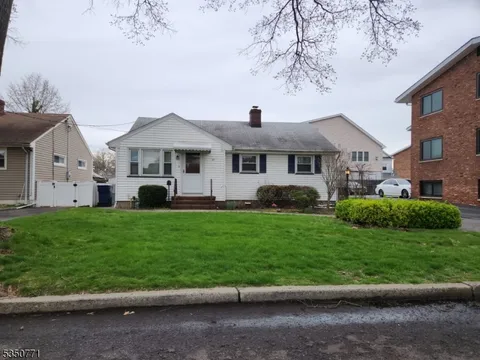 22 Washington St, Clark Twp., NJ 07066 - MLS#: 3956628