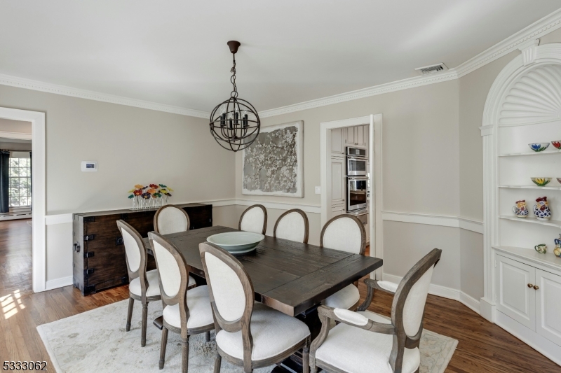 Coveted Cul-de-Sac - Residential