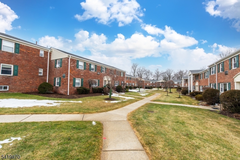 Parkside Gardens - Residential