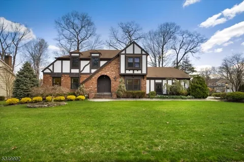 4 Pine Tree Dr, Wayne Twp., NJ 07470 - MLS#: 3955861
