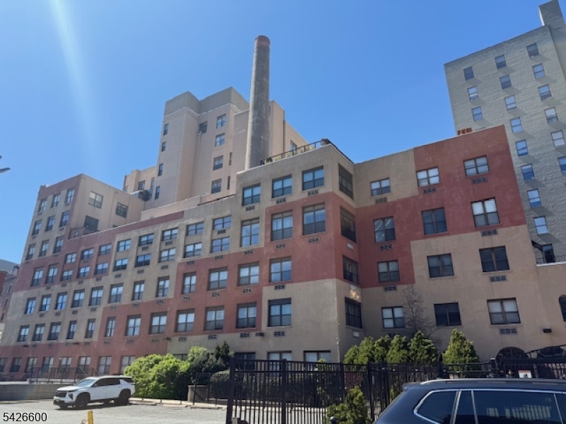 Renaissance Towers - Residential