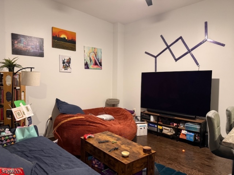 Renaissance Towers - Residential