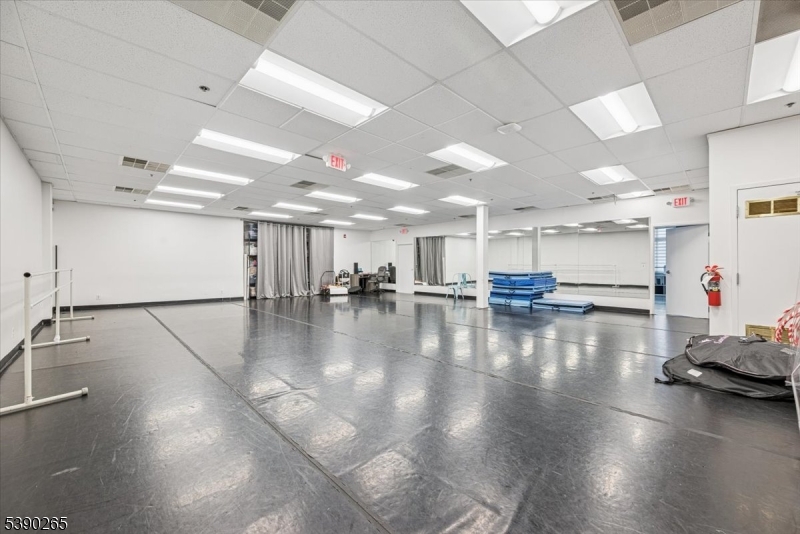 Warren Twp., New Jersey 07059, United States, ,Commercial,Active,226752