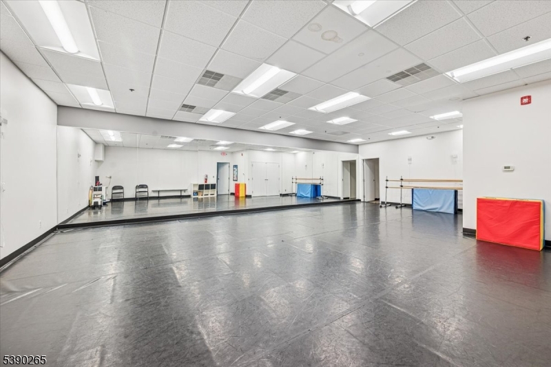 Warren Twp., New Jersey 07059, United States, ,Commercial,Active,226752