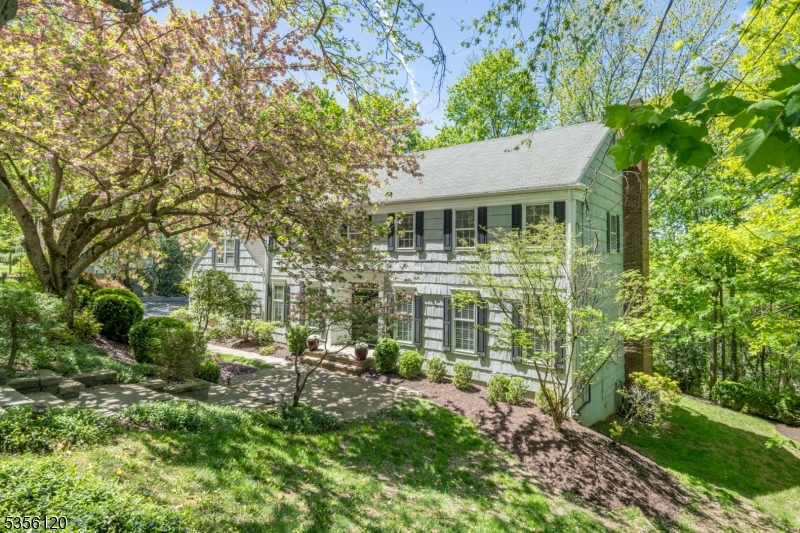 145 Colchester Rd