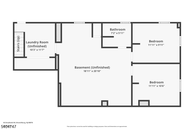 Main image without alt text