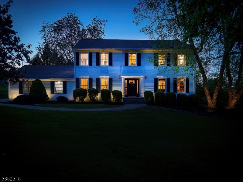 5 Honeysuckle Way